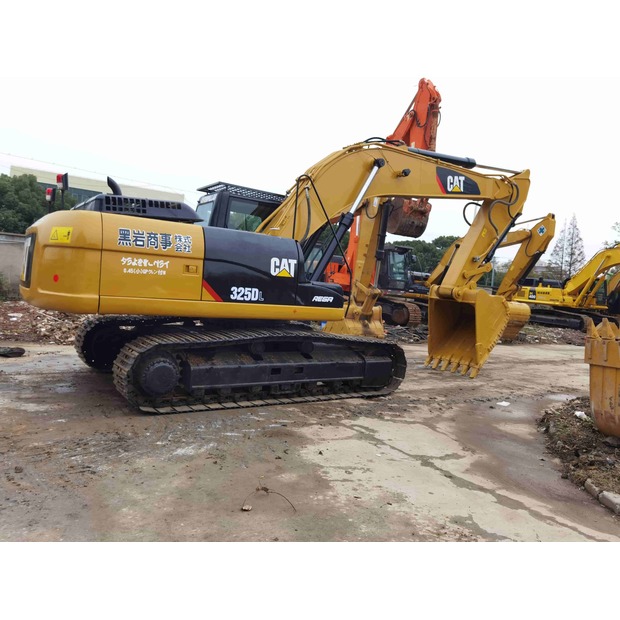 2024 كاتربيلر 325DL-48737857