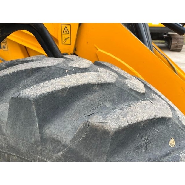 2019 JCB 4CX-48742841