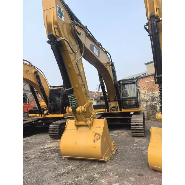2024 Caterpillar 330D-48743544