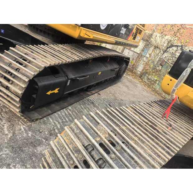 2024 Caterpillar 330D-48743548