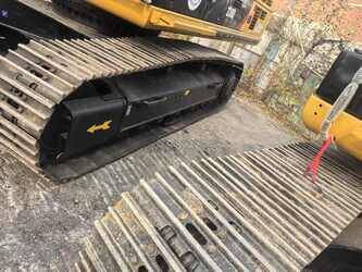 2024-caterpillar-330d-1477220-48743548