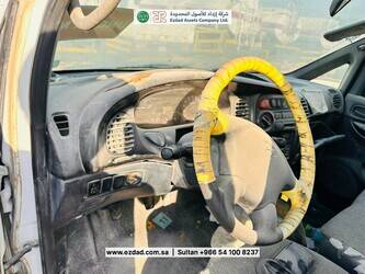 2007-hyundai-h-1-48745219