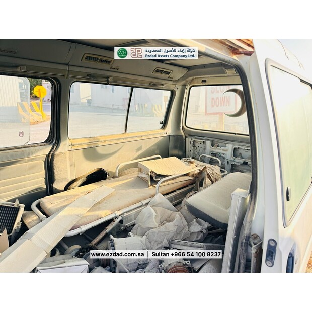 2009 ميتسوبيشي L300-48745345