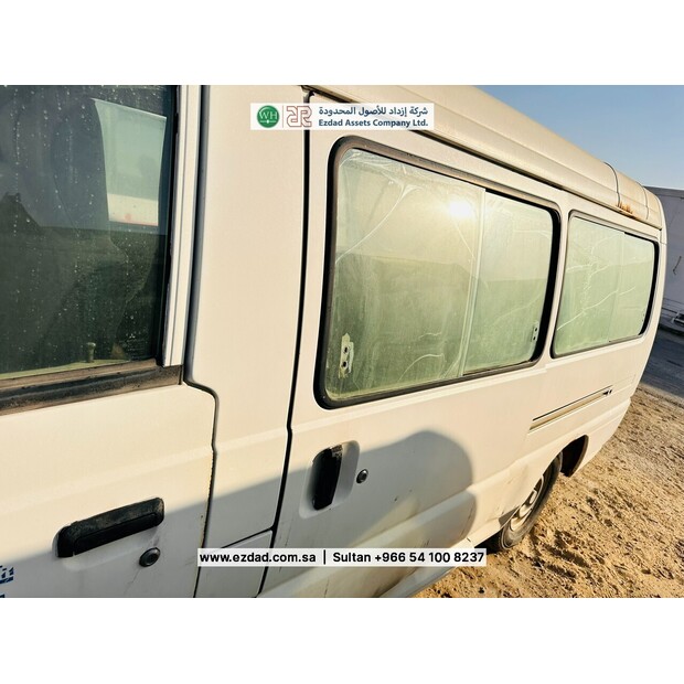 2011 ميتسوبيشي L300-48745366