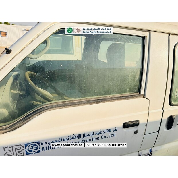2011 ميتسوبيشي L300-48745369