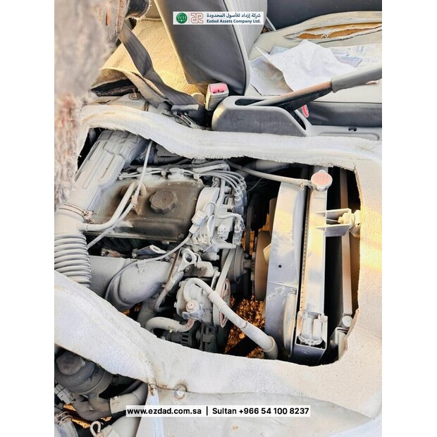 2011 ميتسوبيشي L300-48745376