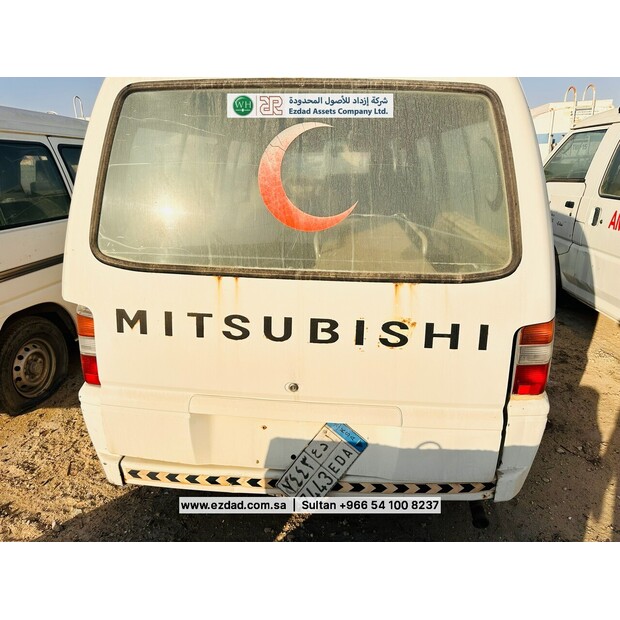 2011 ميتسوبيشي L300-48745379