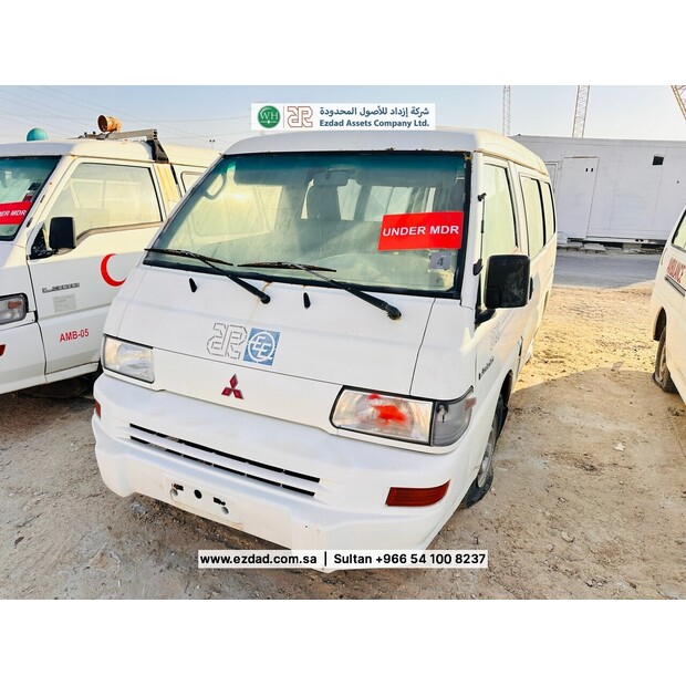 2011 ميتسوبيشي L300-48745381