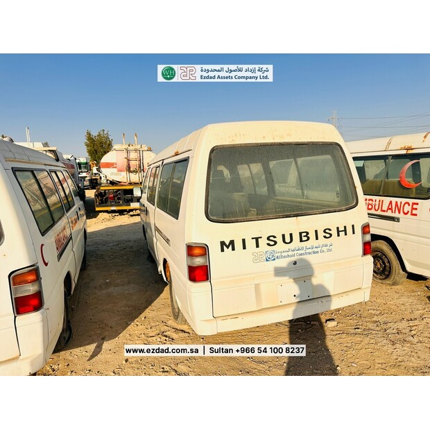 2011 ميتسوبيشي L300-48745387