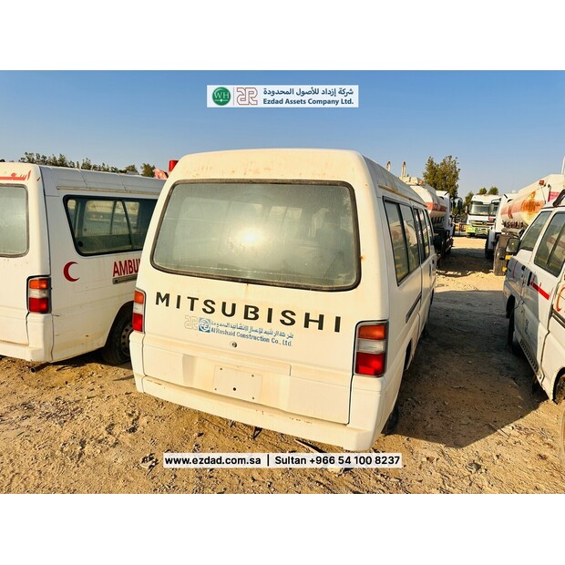 2011 ميتسوبيشي L300-48745390