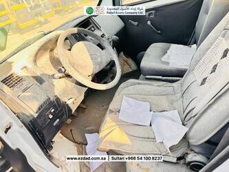 2014-daihatsu-gran-max-48745421