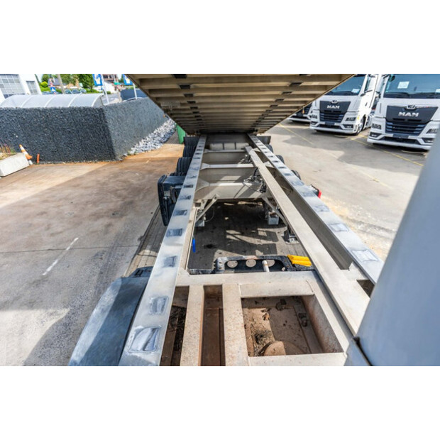 2017 BENALU C3910 + BACHE CRAMARO-48746451