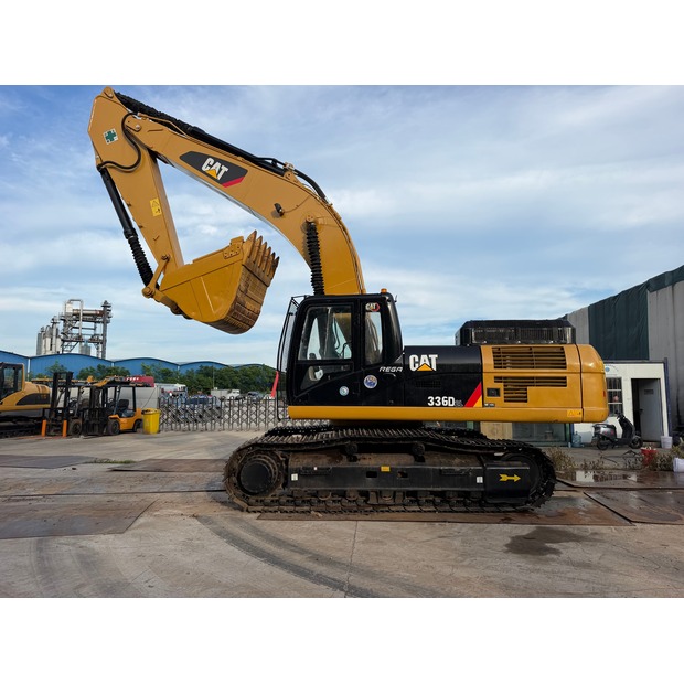 2020 Caterpillar 336D2L-48749104
