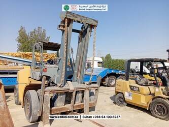صورة ل رافعات شوكية كاتربيلر DP100N