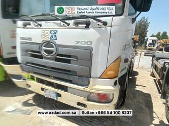 2009-hino-2046-series-700-48751463