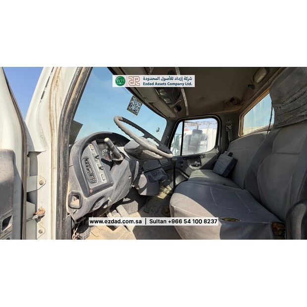 Freightliner Business Class M2-48751571
