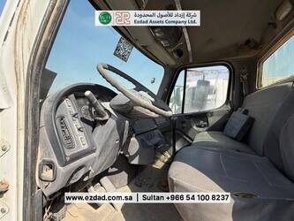 freightliner-business-class-m2-48751571
