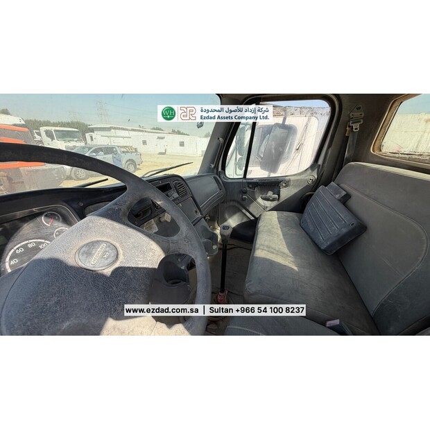 Freightliner Business Class M2-48751575