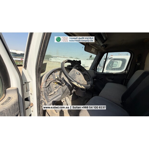 Freightliner Business Class M4-48751807