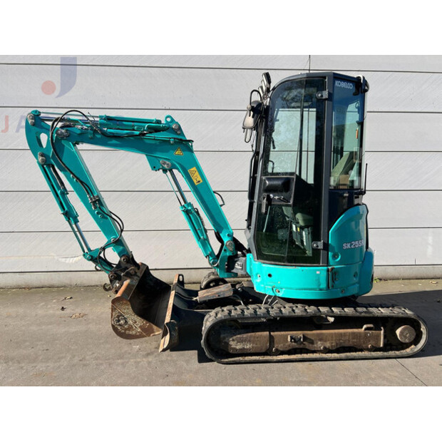 2017 كوبيلكو SK225R-6-48754184