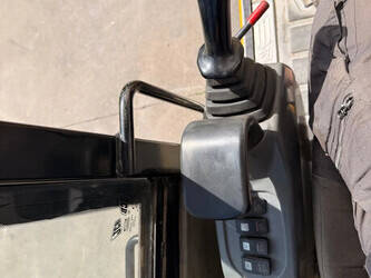 2005-jcb-804-48754261