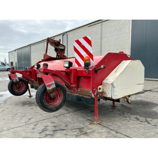 2000 Gilles TR14-48754910