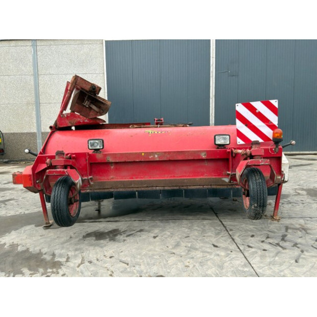 2000 Gilles TR14-48754911
