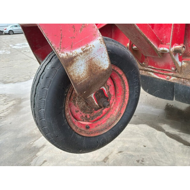 2000 Gilles TR14-48754920