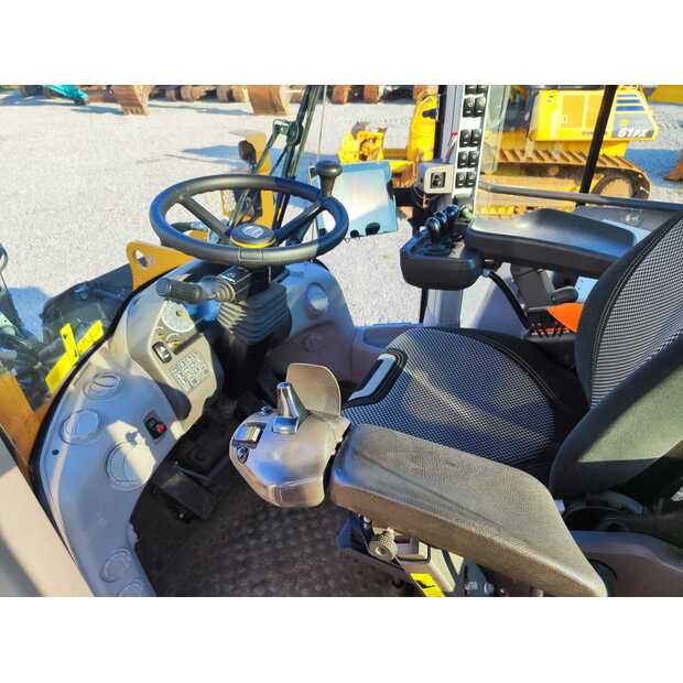 2022 Volvo L120H-48761795