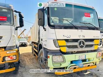Image for Dump Trucks 2013 Mercedes-Benz 4040K39