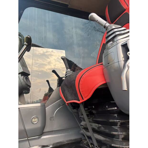 2024 Caterpillar 330D-48769777