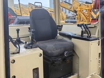 2025-komatsu-d85-1477570-48770140