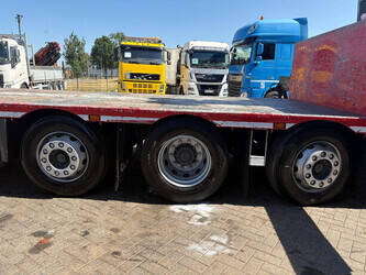 2014-iveco-stralis-1477573-48771025