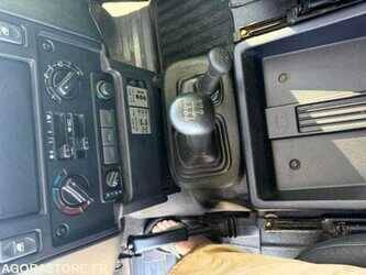 2014-land-rover-defender-1475517-48771587
