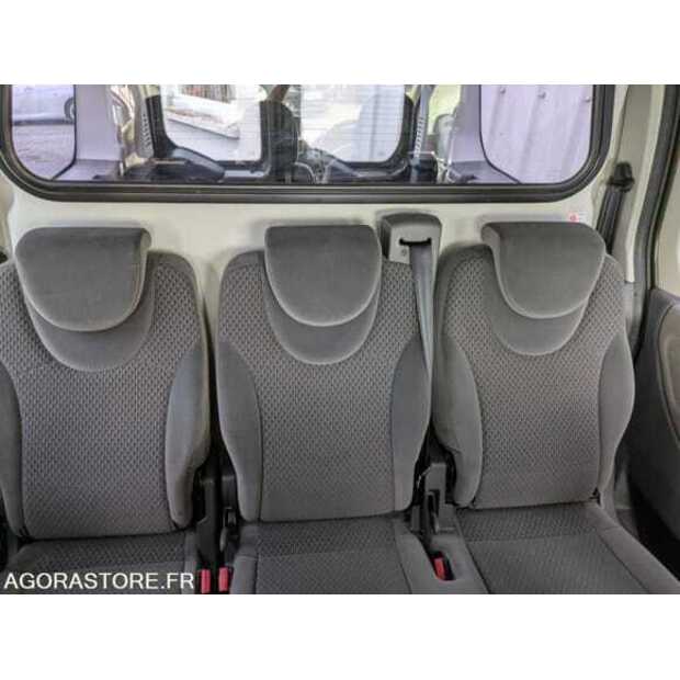 2015 Peugeot Expert-48771946