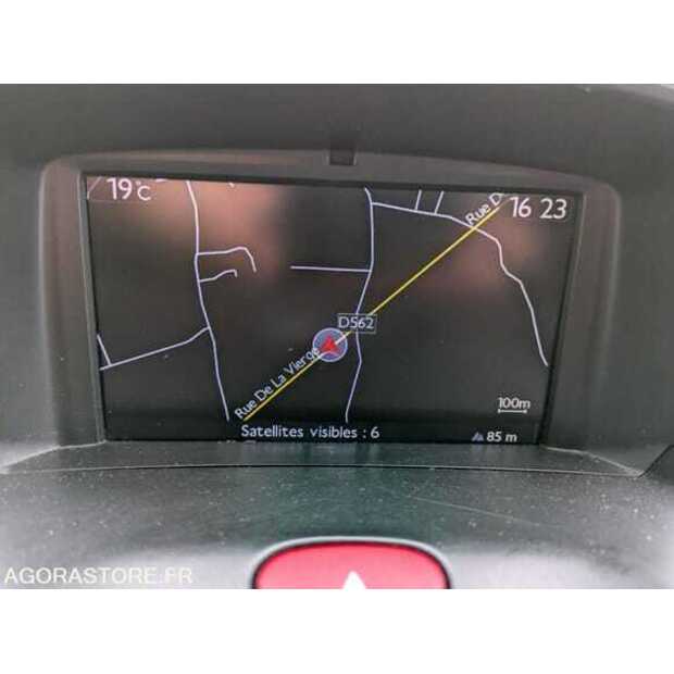 2015 Peugeot Expert-48771951
