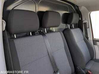 volkswagen-transporter-1477619-48772000