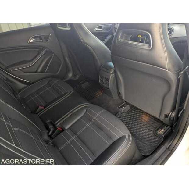 2016 Mercedes-Benz CLA 200-48772015