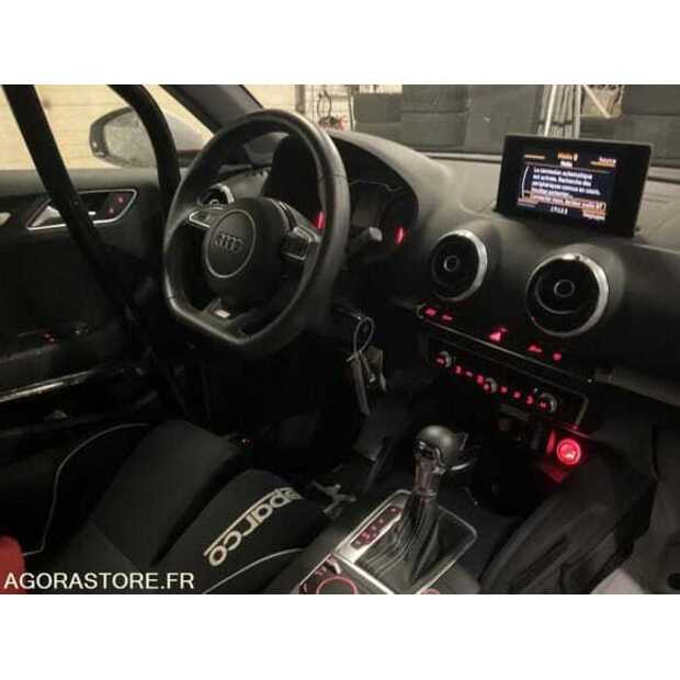 Audi A3-48772206