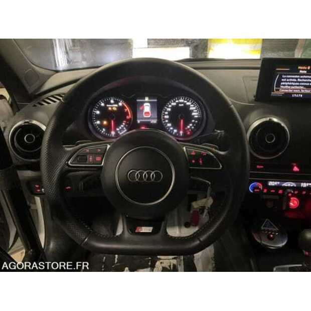 Audi A3-48772210