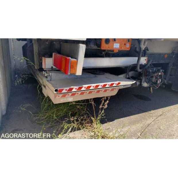 Iveco-48772492