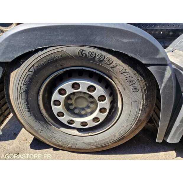 2015 Mercedes-Benz Antos-48772526
