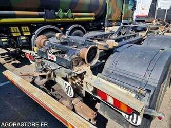 2015-mercedes-benz-antos-1477663-48772529