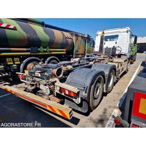 2015 Mercedes-Benz Antos-48772533