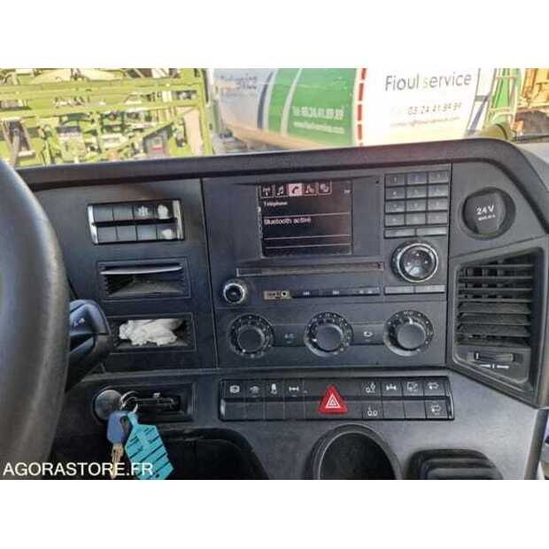 2015 Mercedes-Benz Antos-48772552