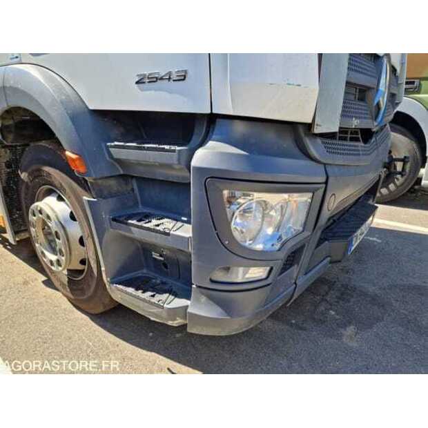 2015 Mercedes-Benz Antos-48772564