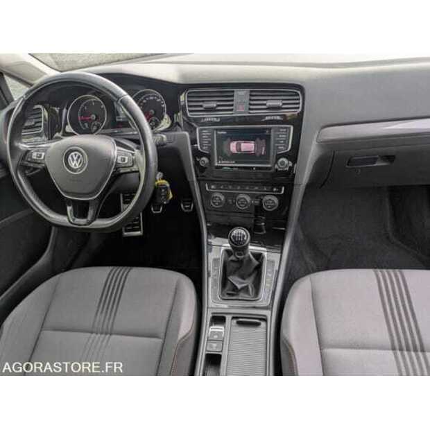 2016 Volkswagen Golf-48772594