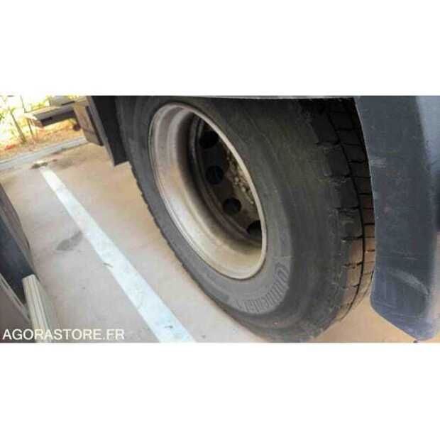 Iveco-48772635