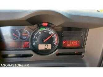 2011-renault-premium-1477674-48772748