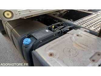 2011-renault-premium-1477674-48772758